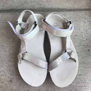 White platform Tevas size 9